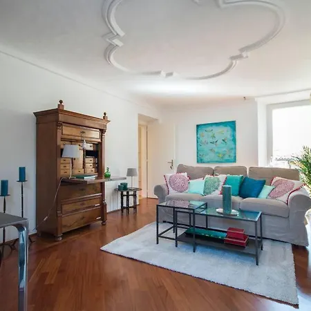 Cortiletto With Courtyard In Gandria *