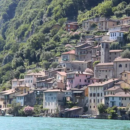 Apartment Cortiletto With Courtyard In Gandria