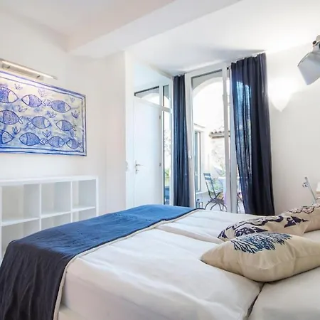 아파트 Cortiletto With Courtyard In Gandria *